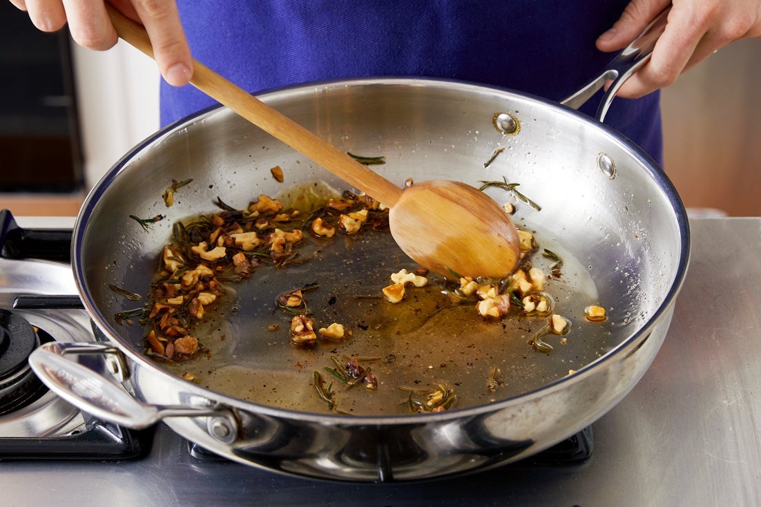 recipe-step-image-Fry the rosemary & walnuts:}