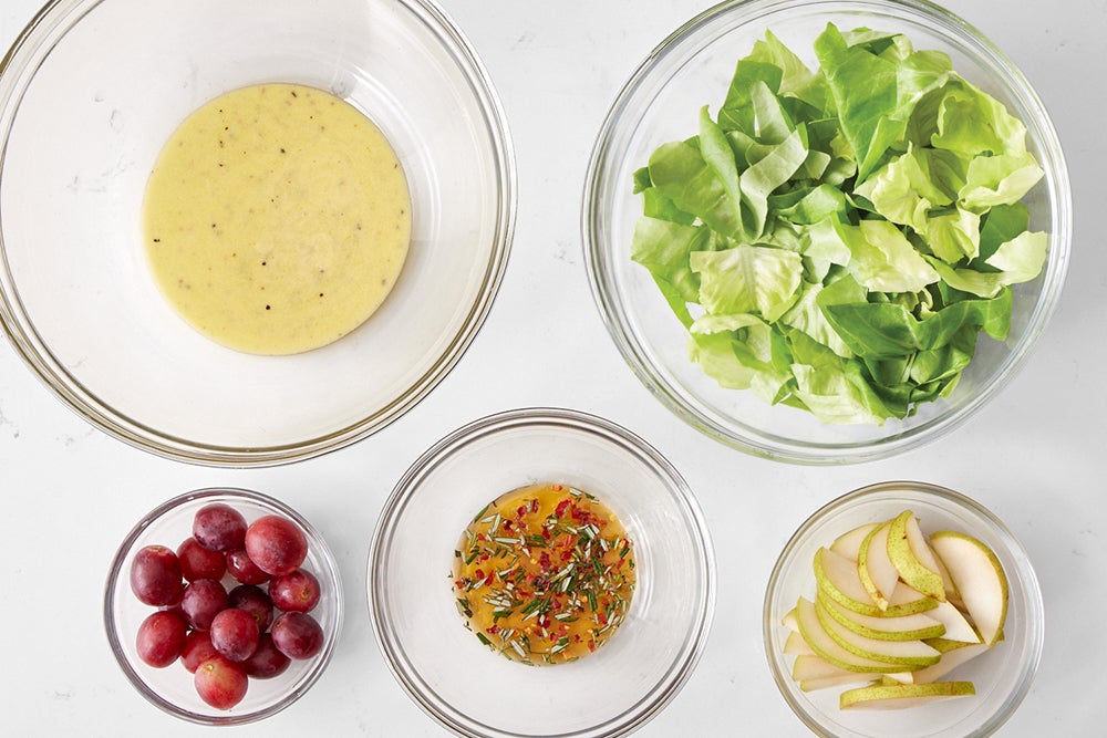 recipe-step-image-Prepare the salad ingredients}