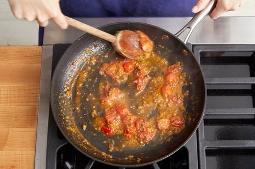 recipe-step-image-Make the sauce}