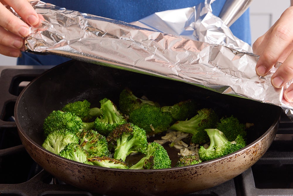 recipe-step-image-Cook the broccoli }