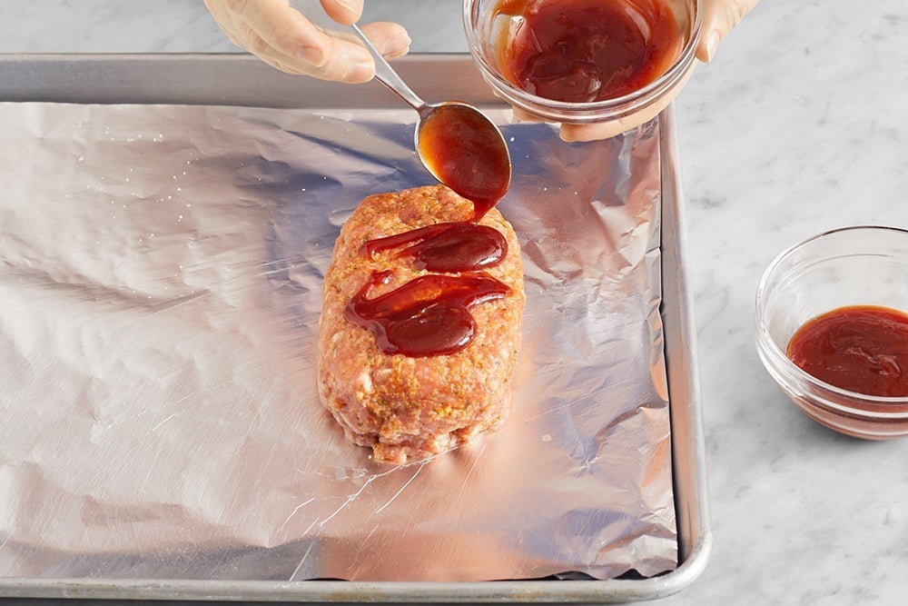 recipe-step-image-Prepare the meatloaf}