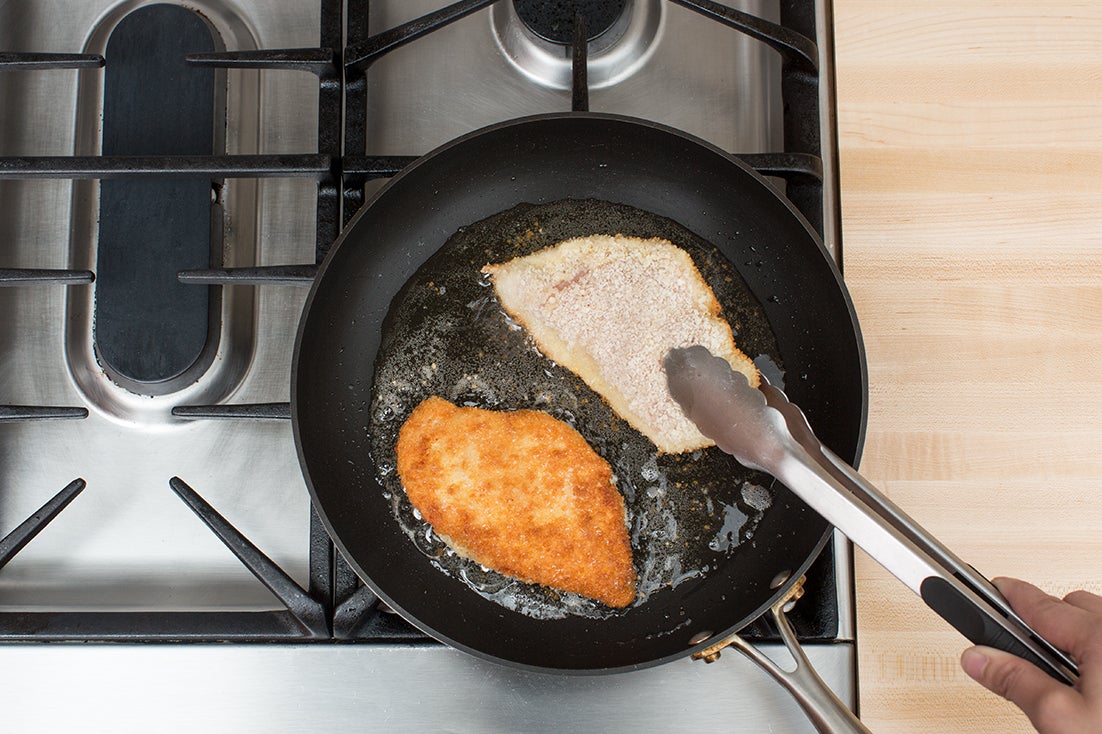 recipe-step-image-Cook the chicken:}