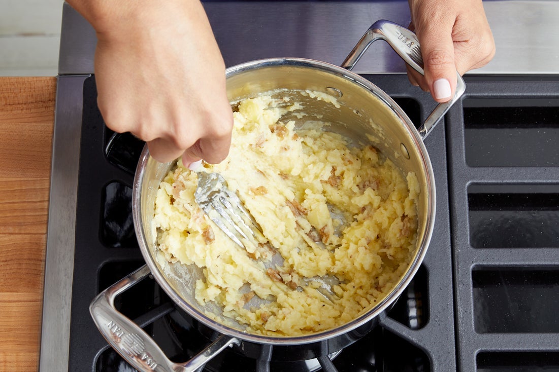 recipe-step-image-Cook & mash the potatoes}