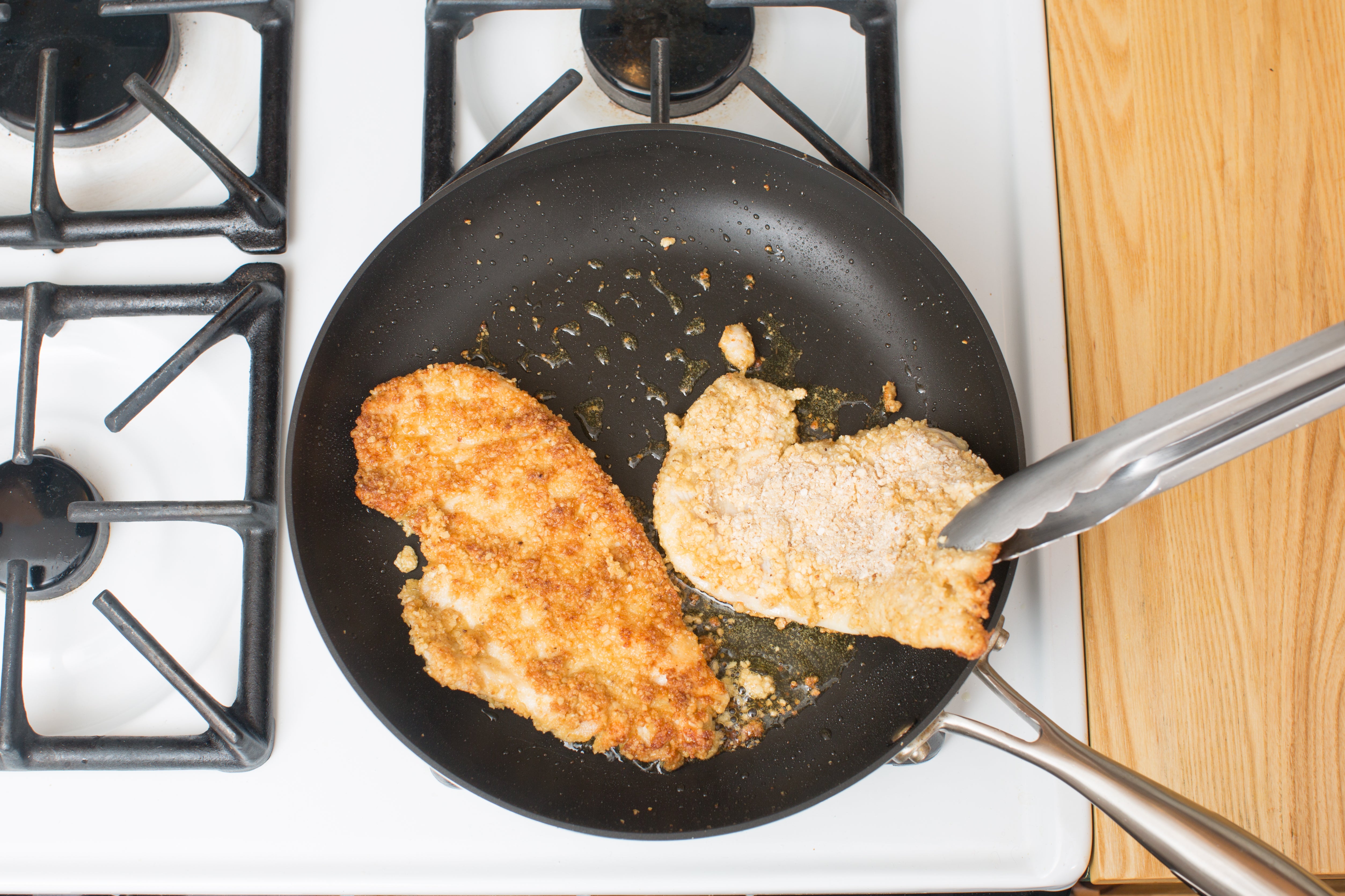 recipe-step-image-Cook the chicken:}