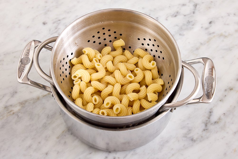 recipe-step-image-Cook the pasta}
