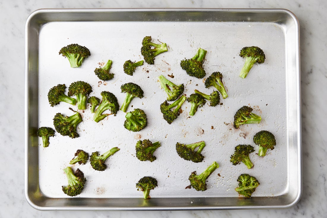 recipe-step-image-Roast the broccoli}