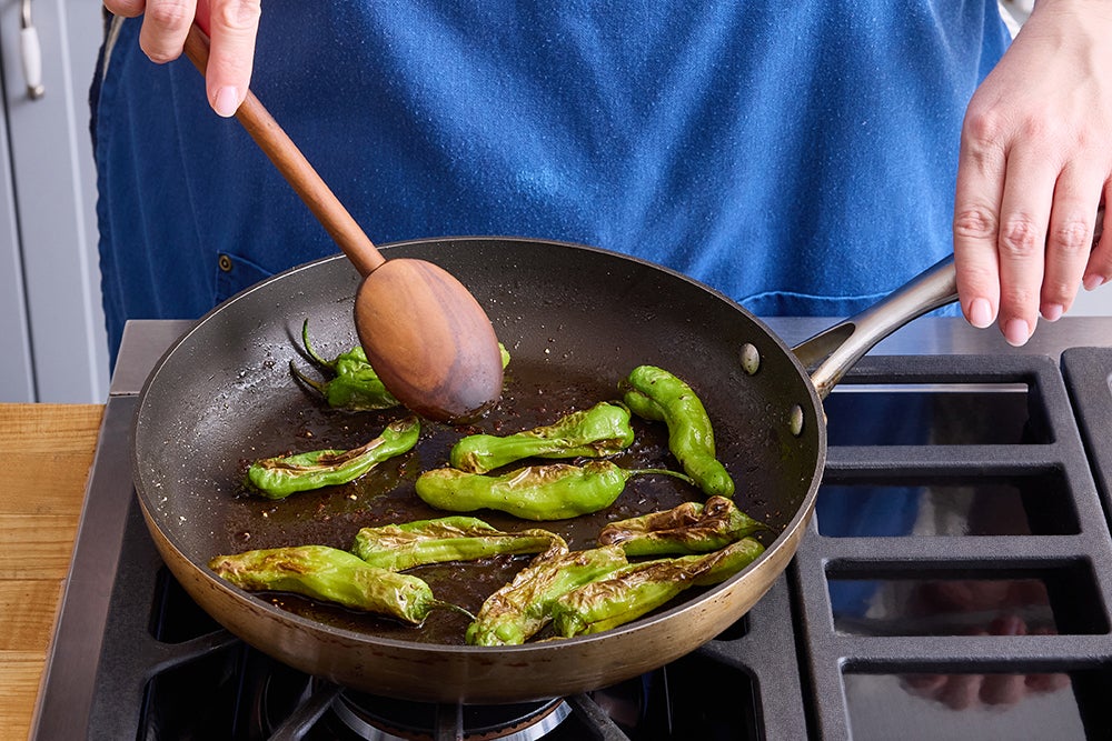 recipe-step-image-Cook the peppers }