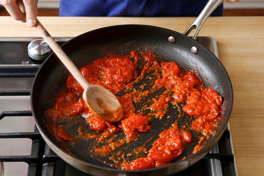 recipe-step-image-Make the sauce: }