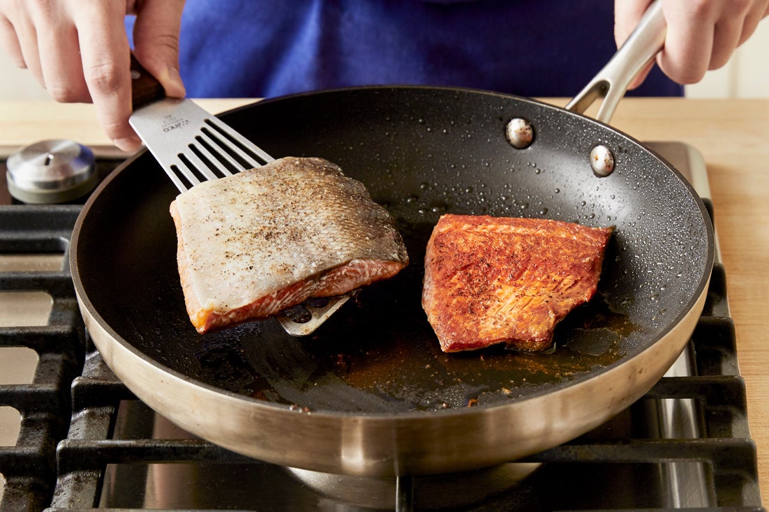 recipe-step-image-Cook the salmon:}