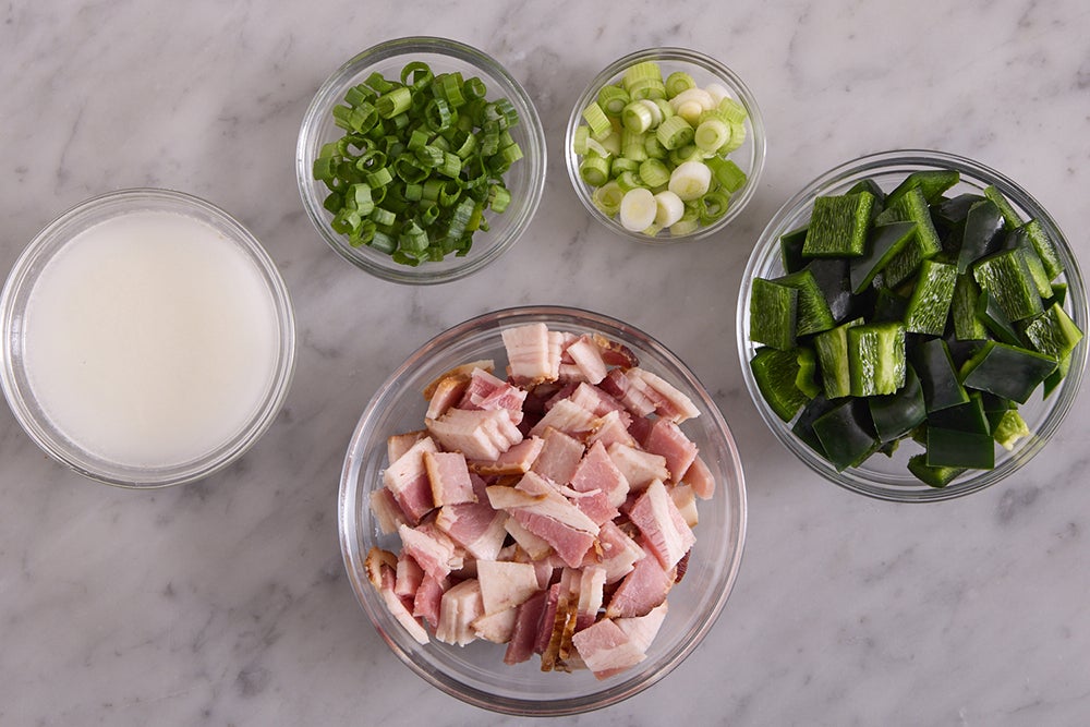 recipe-step-image-Prepare the ingredients & make the cornstarch slurry }