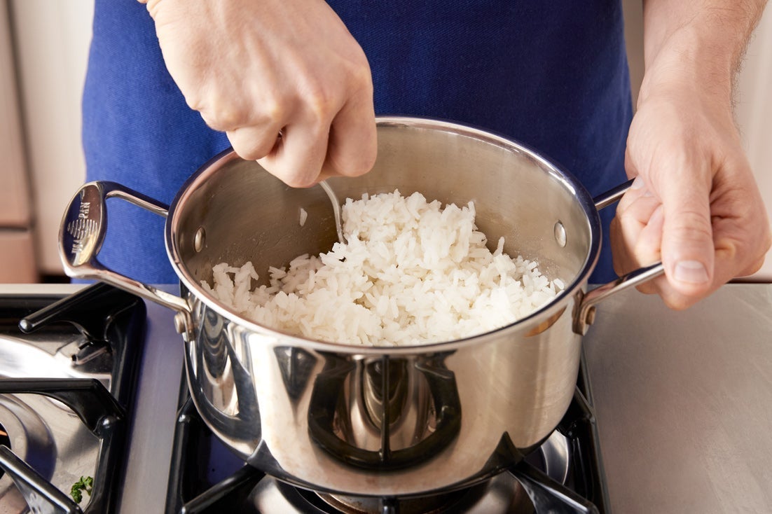recipe-step-image-Cook the rice: }