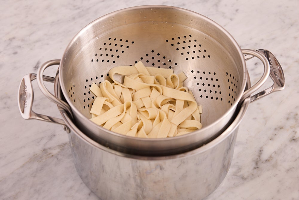recipe-step-image-Cook the pasta}