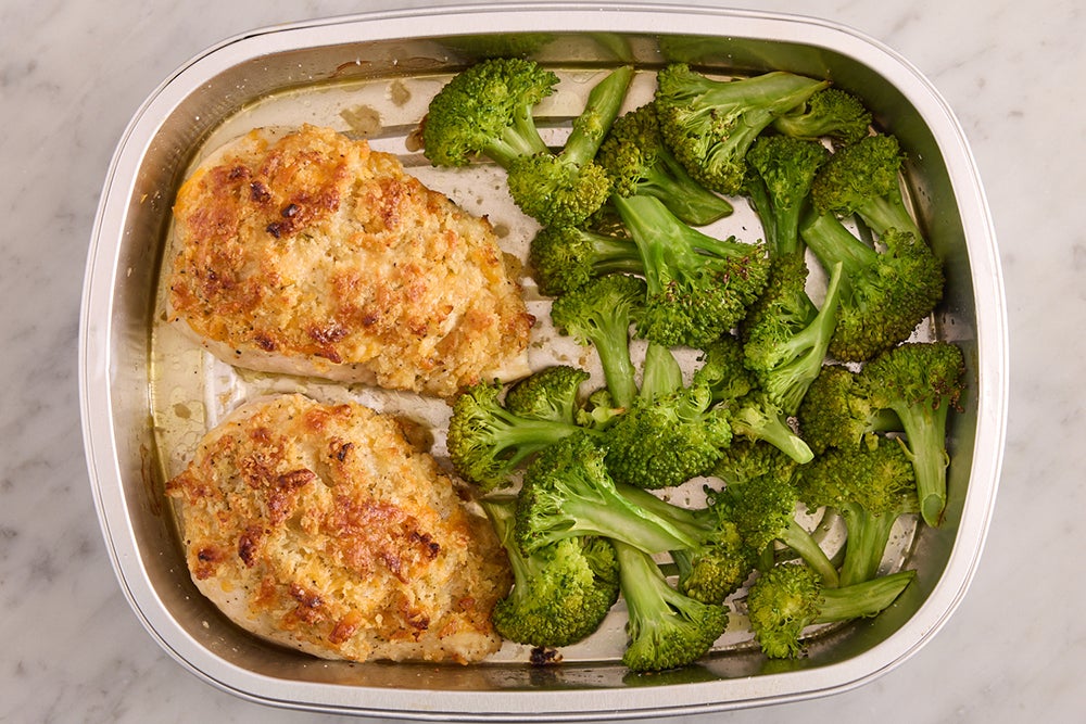 recipe-step-image-Bake the chicken & broccoli}