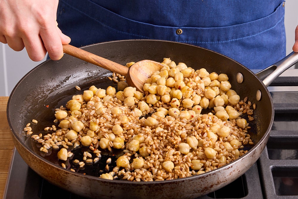 recipe-step-image-Cook the chickpeas & farro }