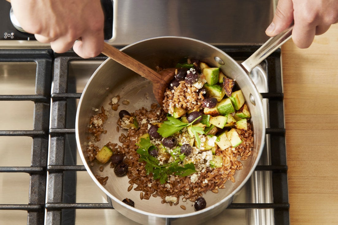 recipe-step-image-Cook the squash & finish the farro:}