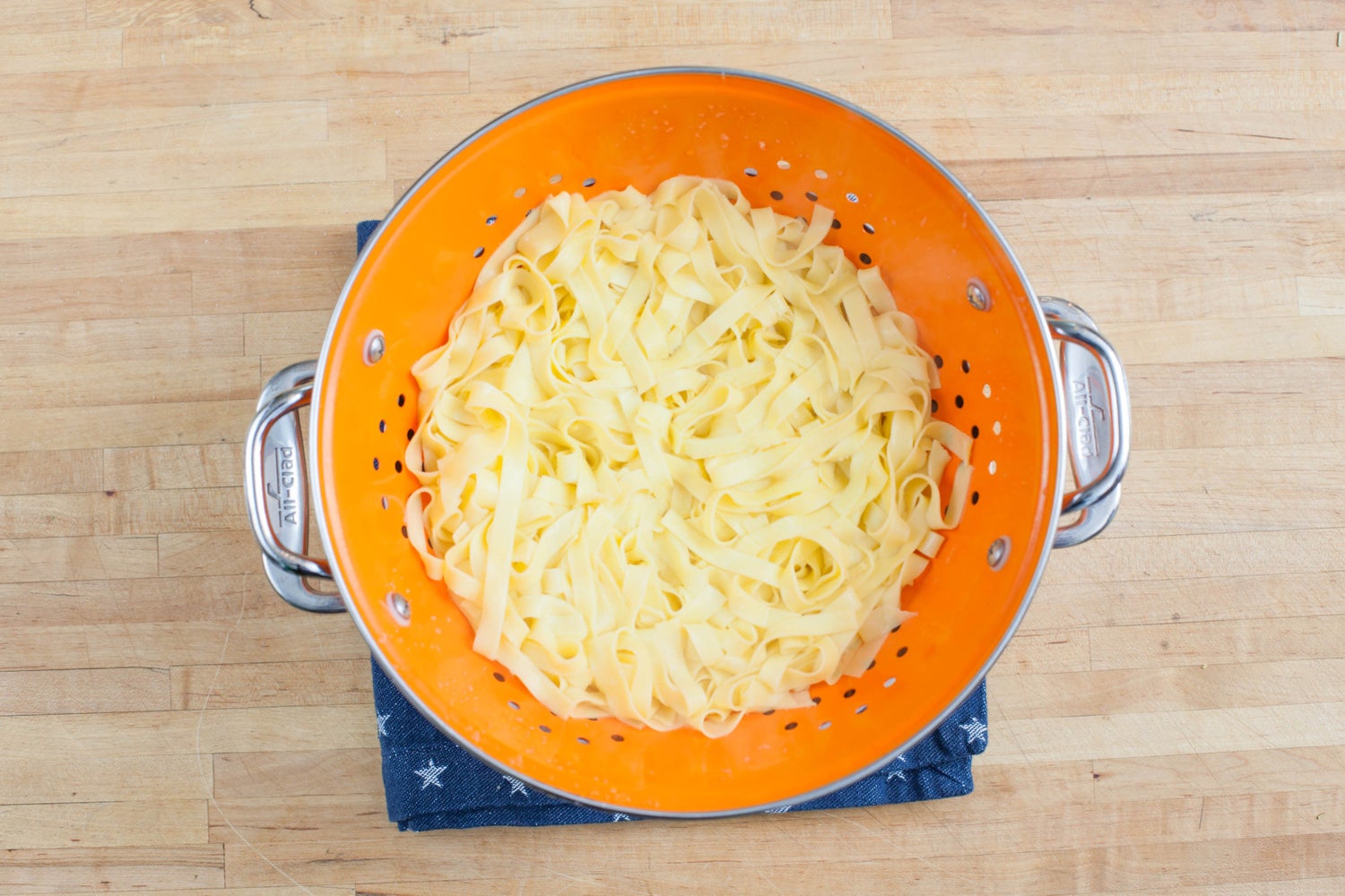 recipe-step-image-Cook the pasta:}