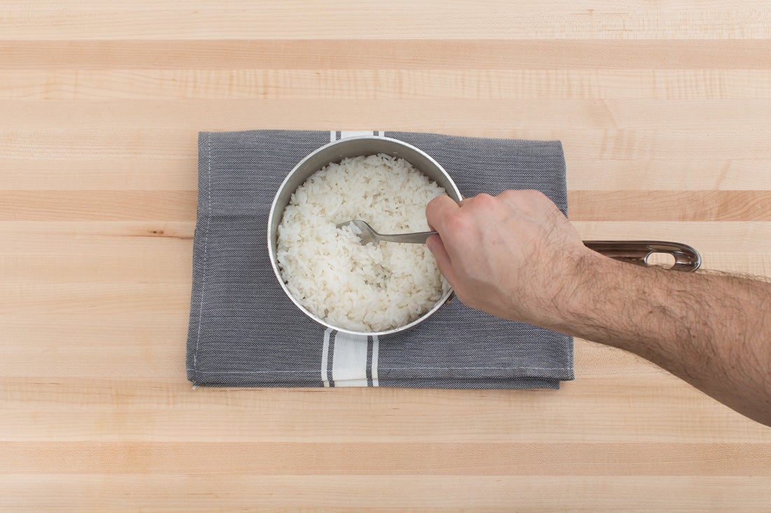 recipe-step-image-Cook the rice: }