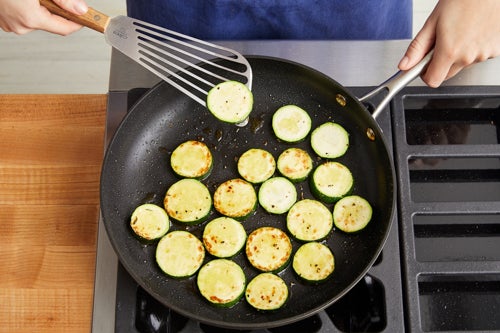 recipe-step-image-Cook the zucchini:}