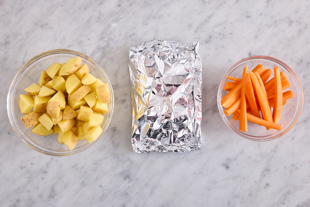 recipe-step-image-Prepare the ingredients & foil packet }