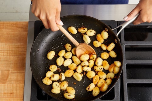 recipe-step-image-Finish the gnocchi}