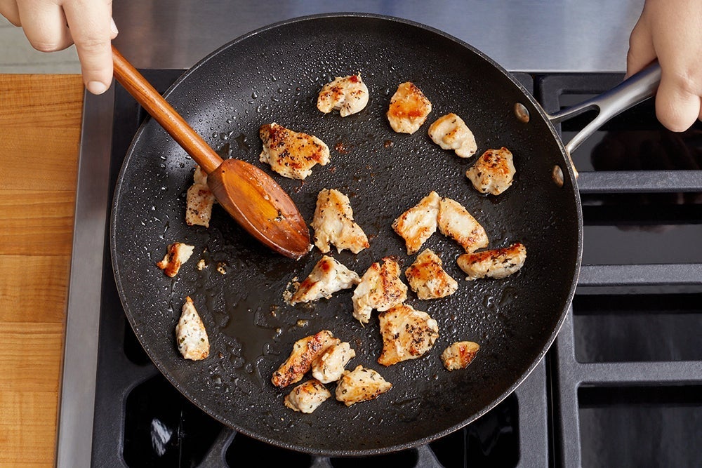 recipe-step-image-Cook the chicken}