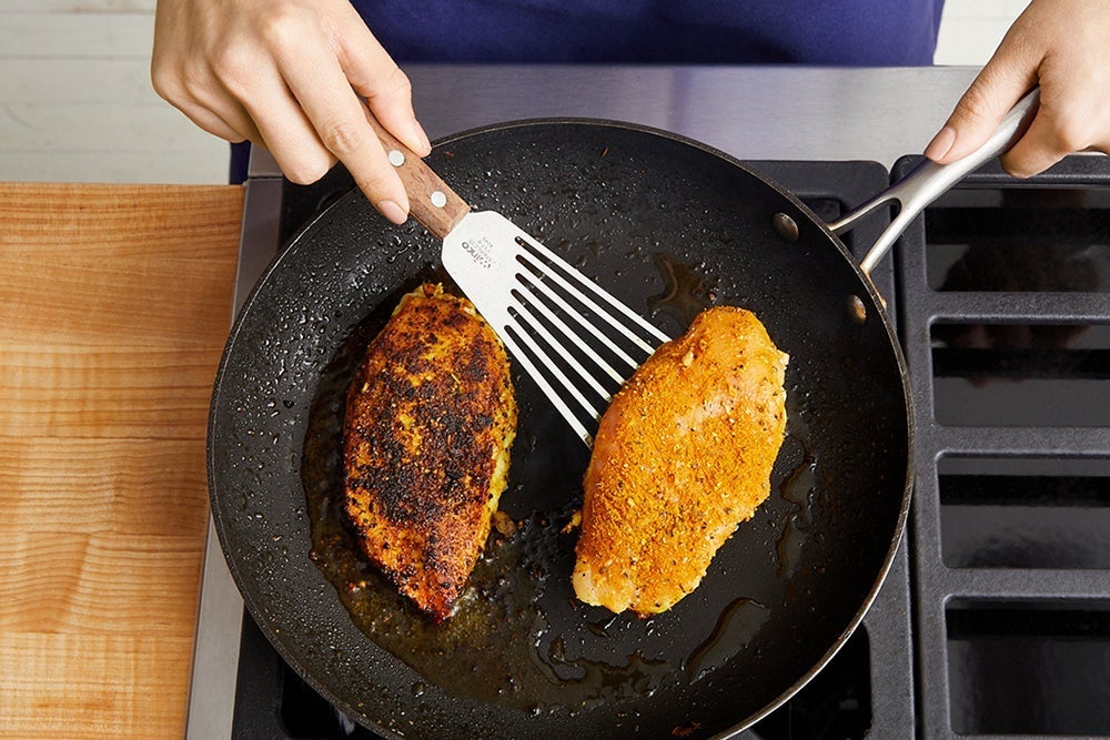 recipe-step-image-Cook the chicken}