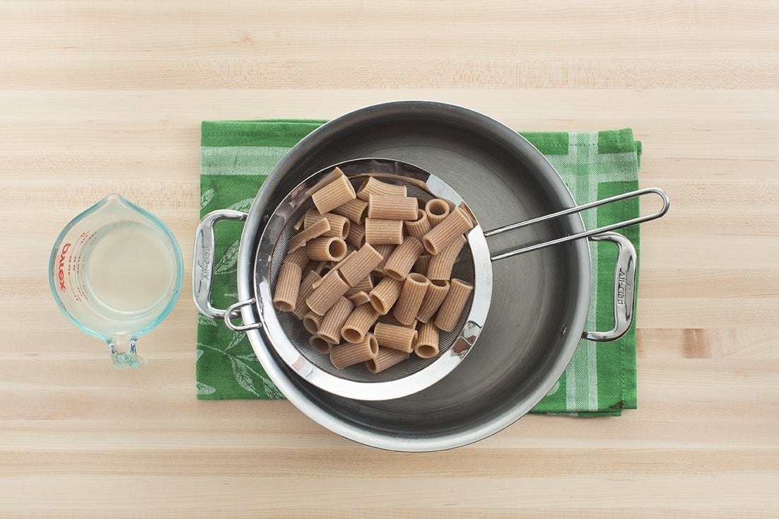 recipe-step-image-Cook the pasta:}