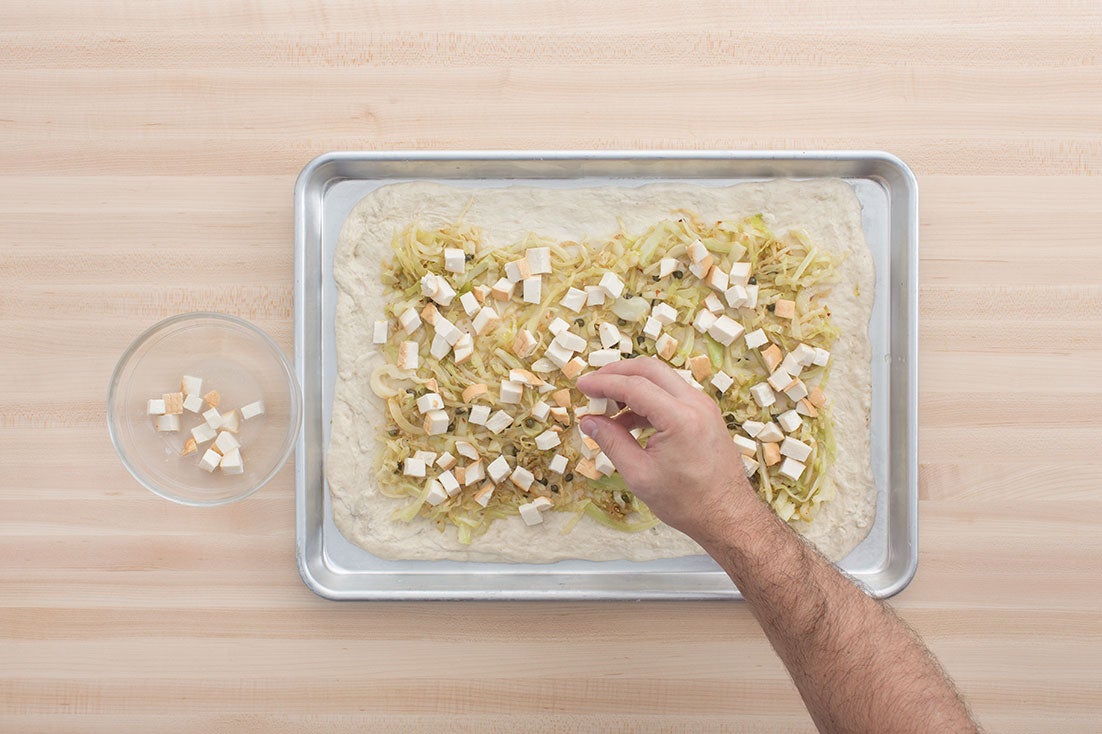 recipe-step-image-Assemble & bake the pizza:}
