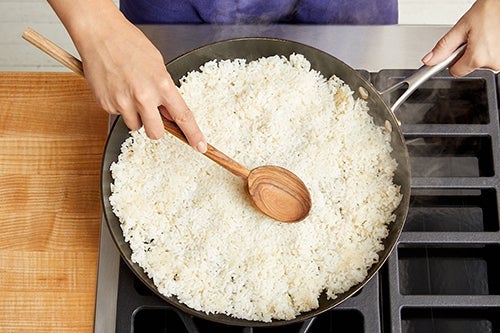 recipe-step-image-Make the fried rice}