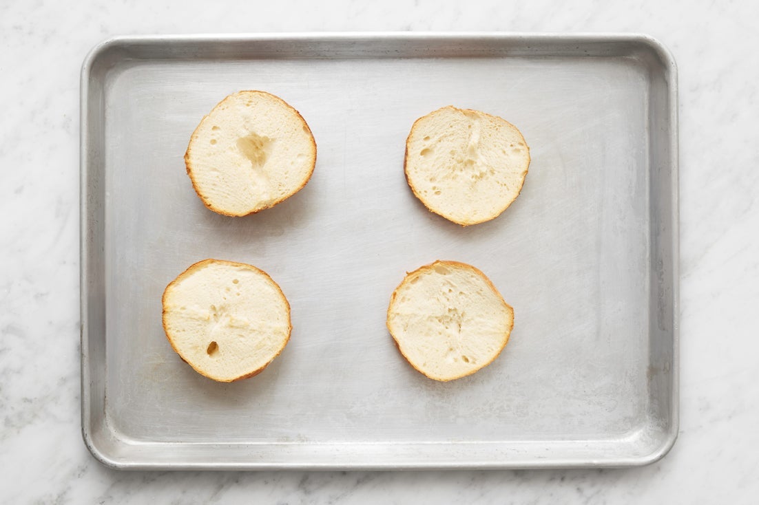 recipe-step-image-Toast the buns:}