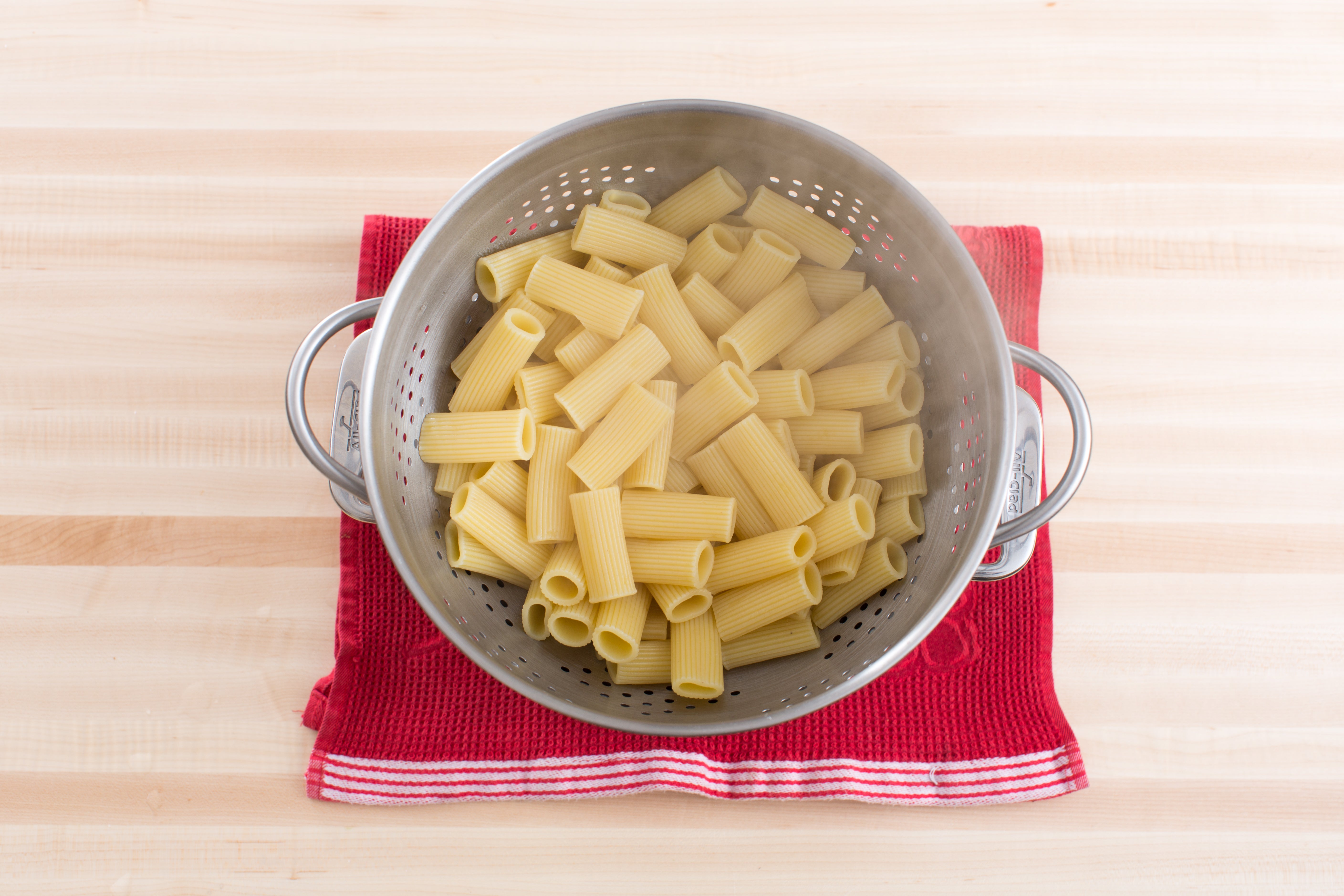 recipe-step-image-Cook the pasta:}
