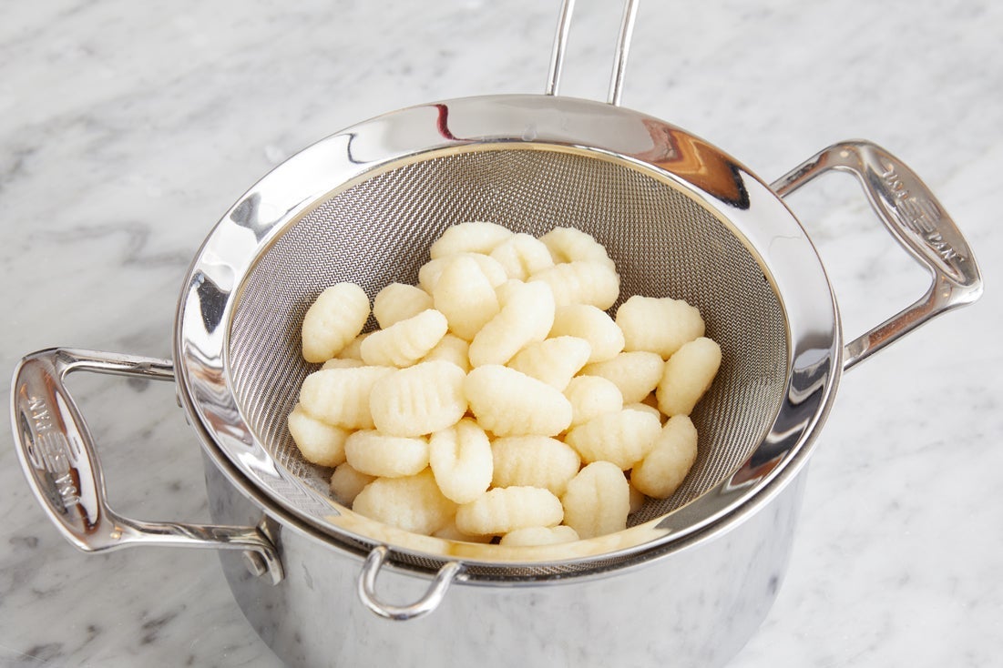 recipe-step-image-Cook the gnocchi}