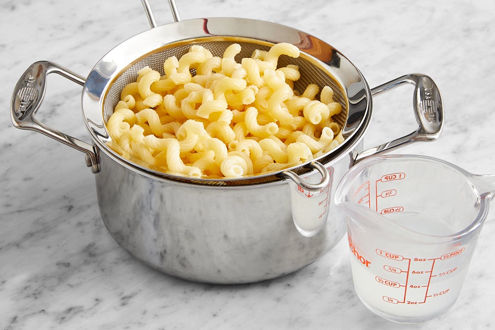 recipe-step-image-Cook the pasta }