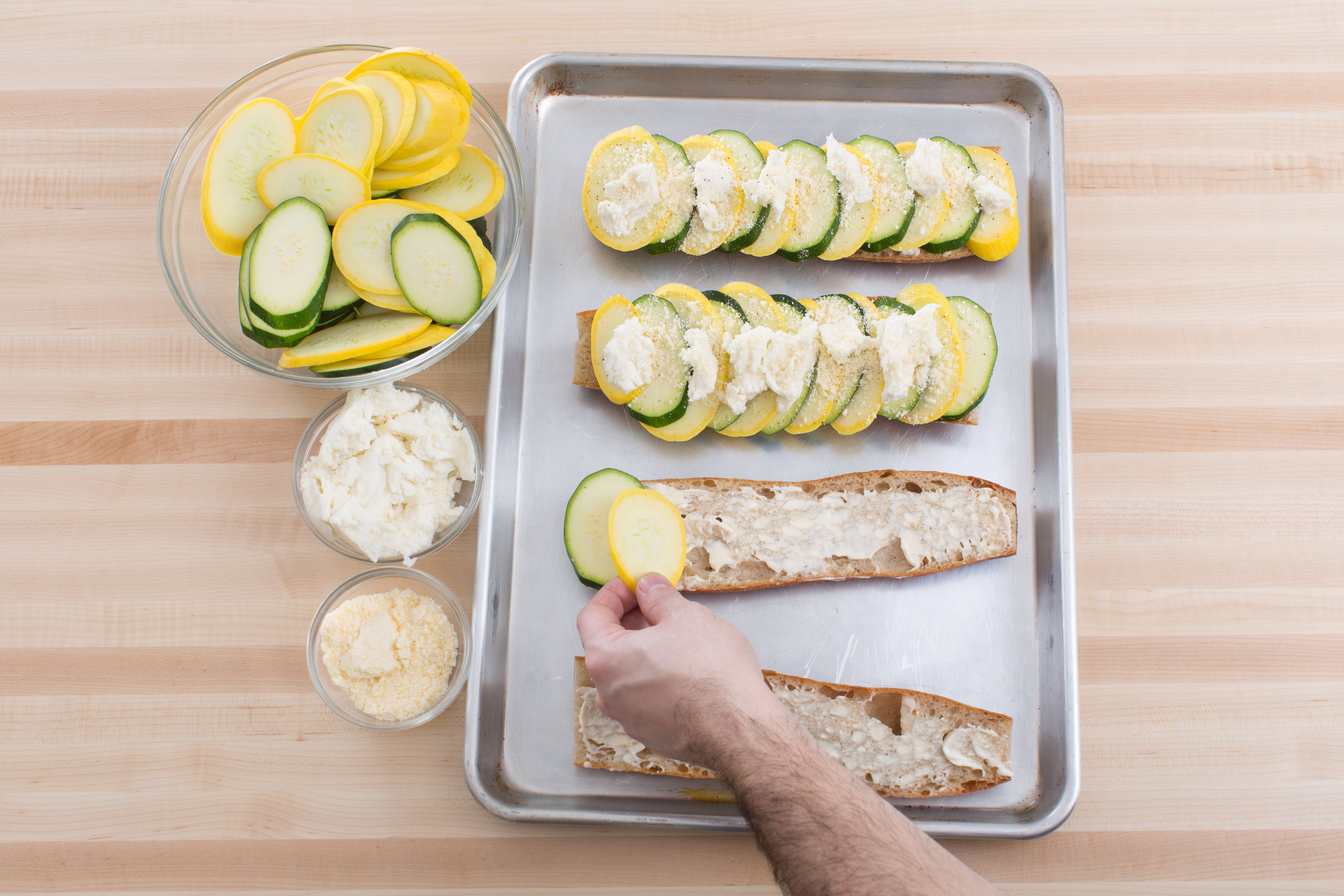 recipe-step-image-Assemble the pizzas:}