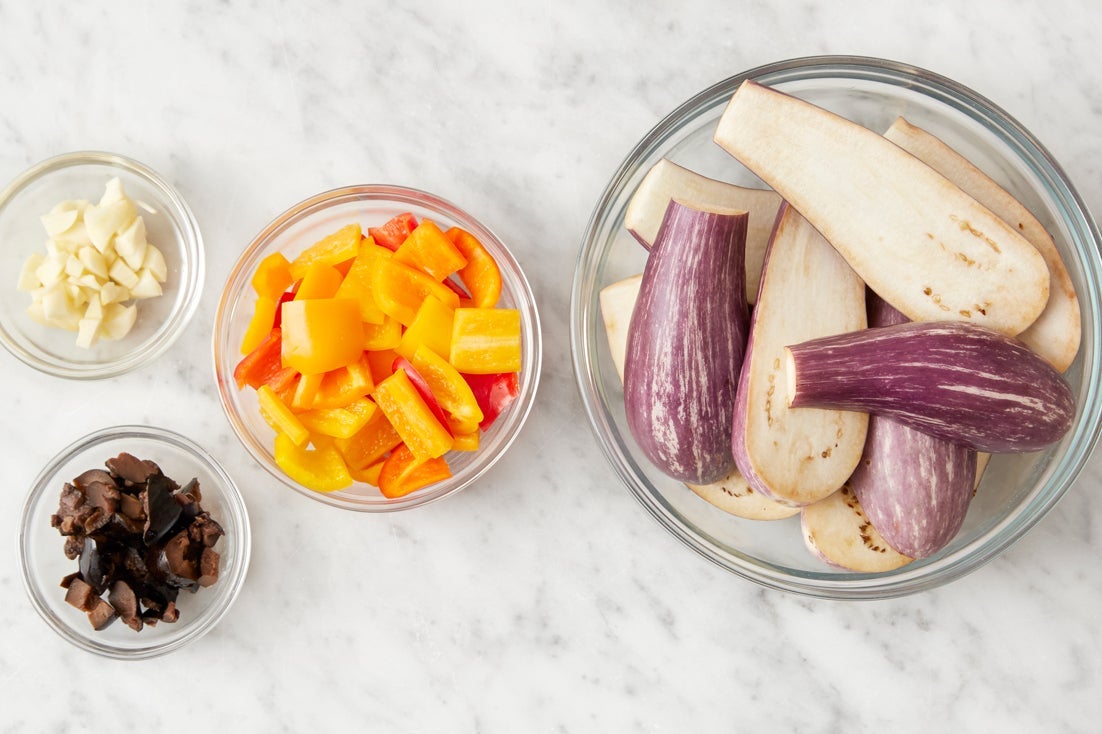 recipe-step-image-Prepare the ingredients:}