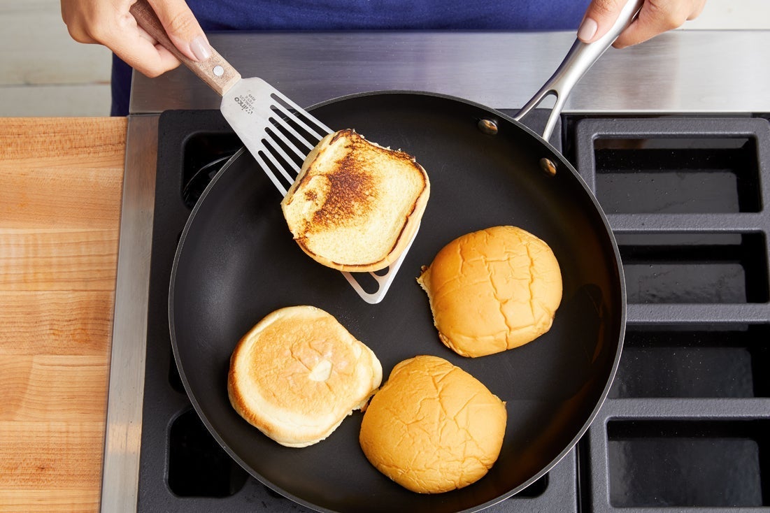 recipe-step-image-Toast the buns}