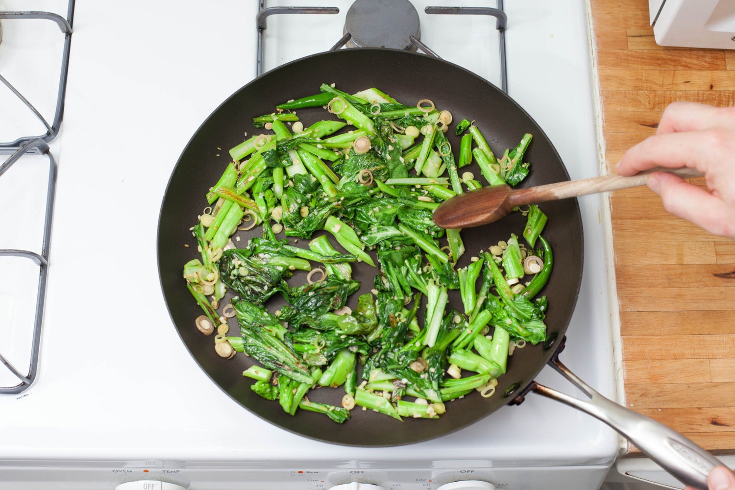 recipe-step-image-Cook the Chinese broccoli:}