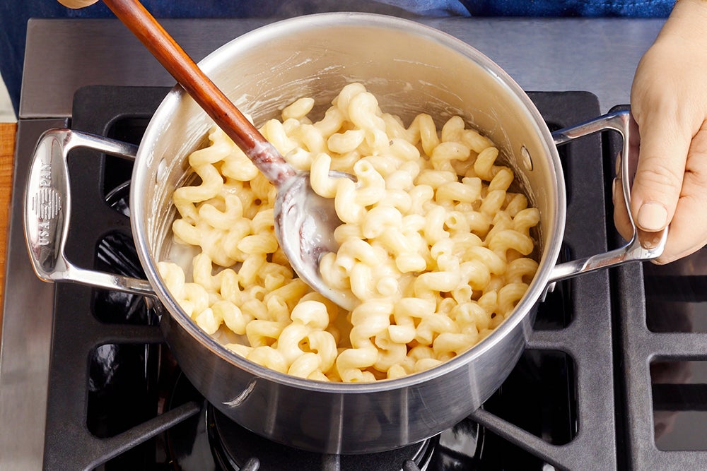 recipe-step-image-Make the mac & cheese}