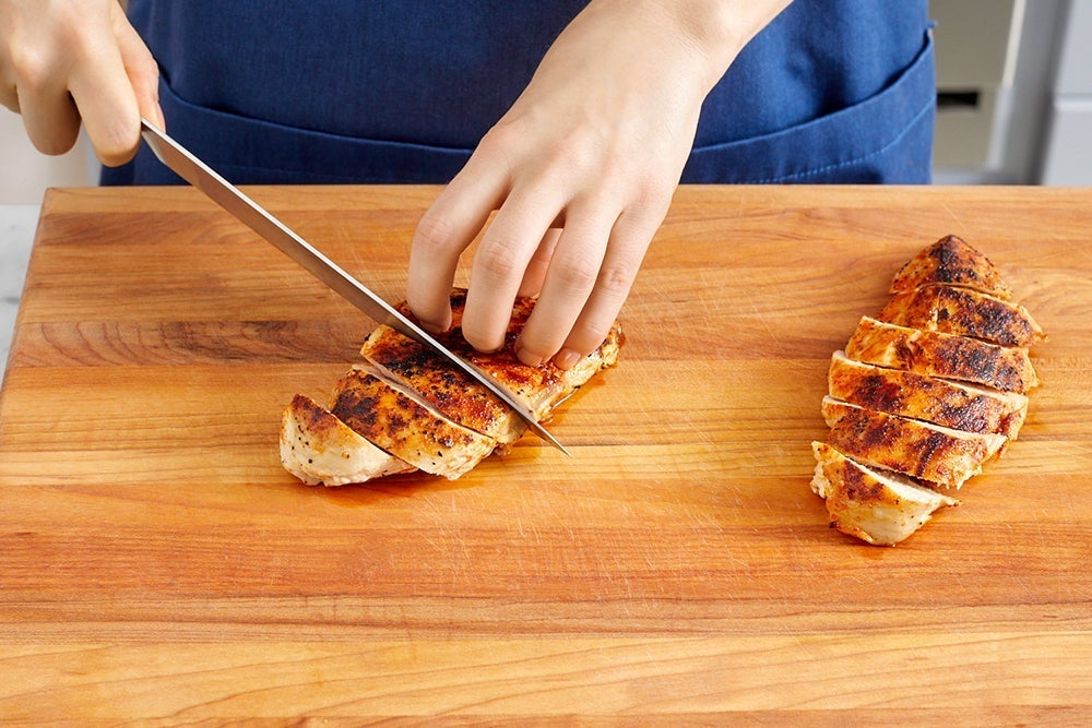 recipe-step-image-Slice the chicken & serve your dish}