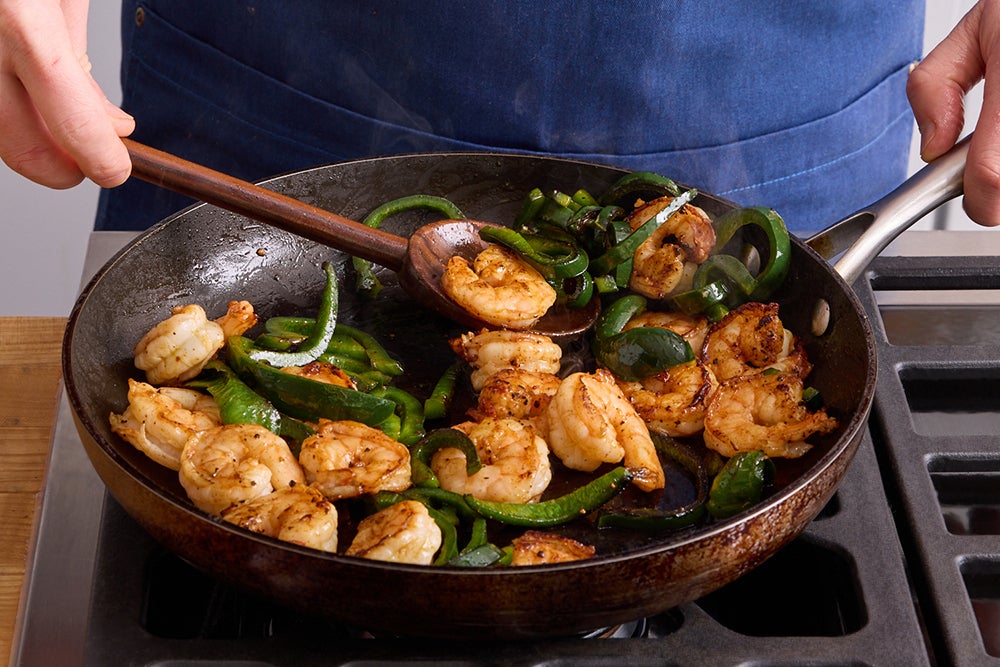 recipe-step-image-Cook the shrimp & pepper}