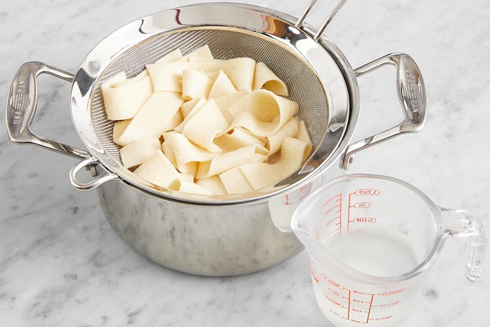 recipe-step-image-Cook the pasta}