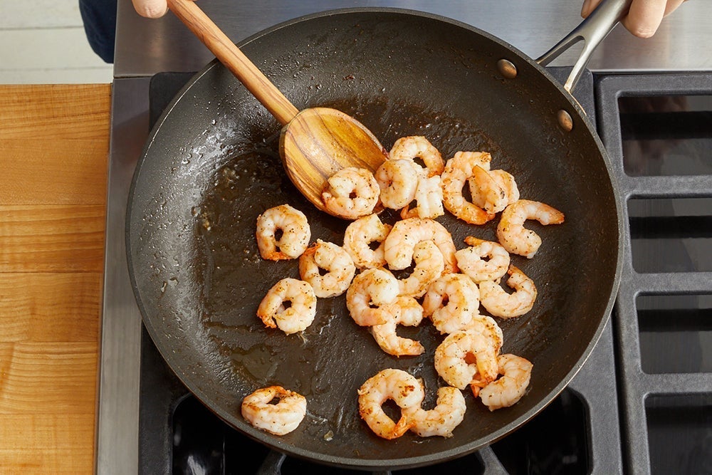 recipe-step-image-Cook the shrimp }