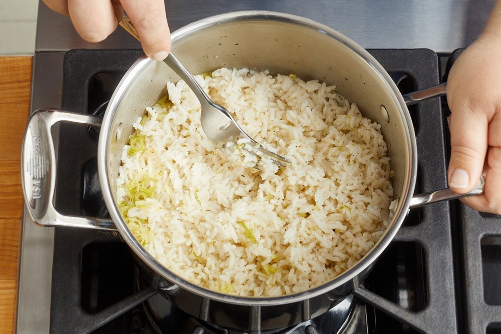 recipe-step-image-Make the scallion rice}