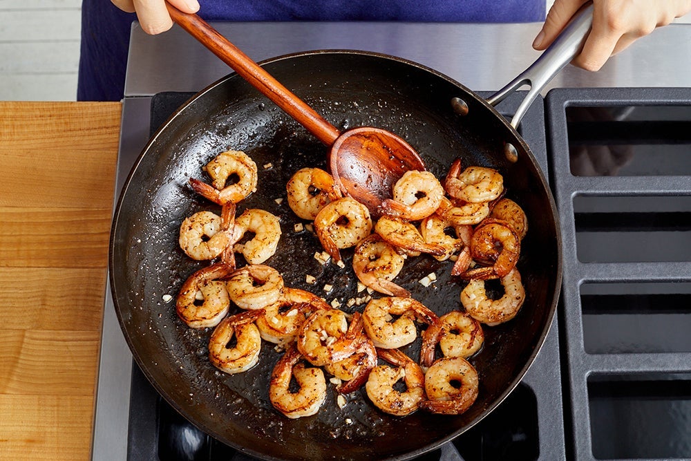 recipe-step-image-Cook the shrimp}