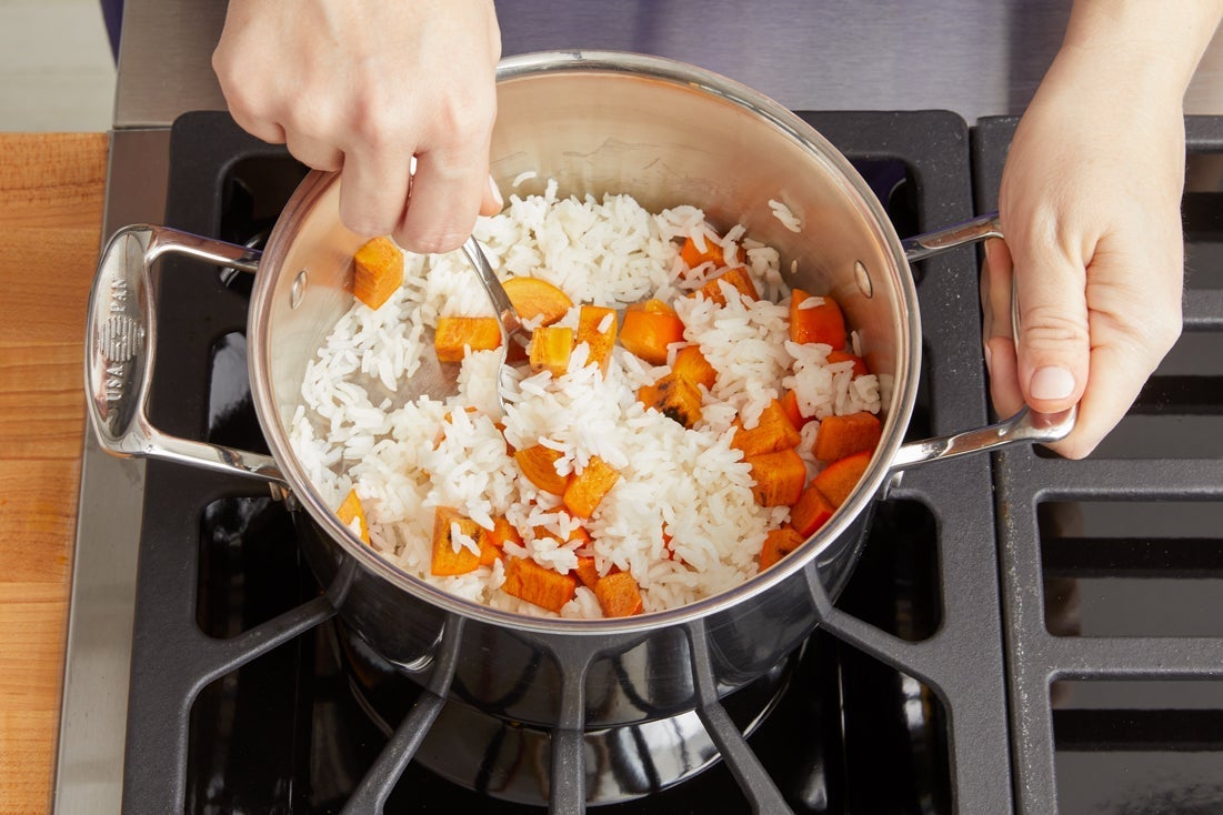 recipe-step-image-Finish the rice & serve your dish}