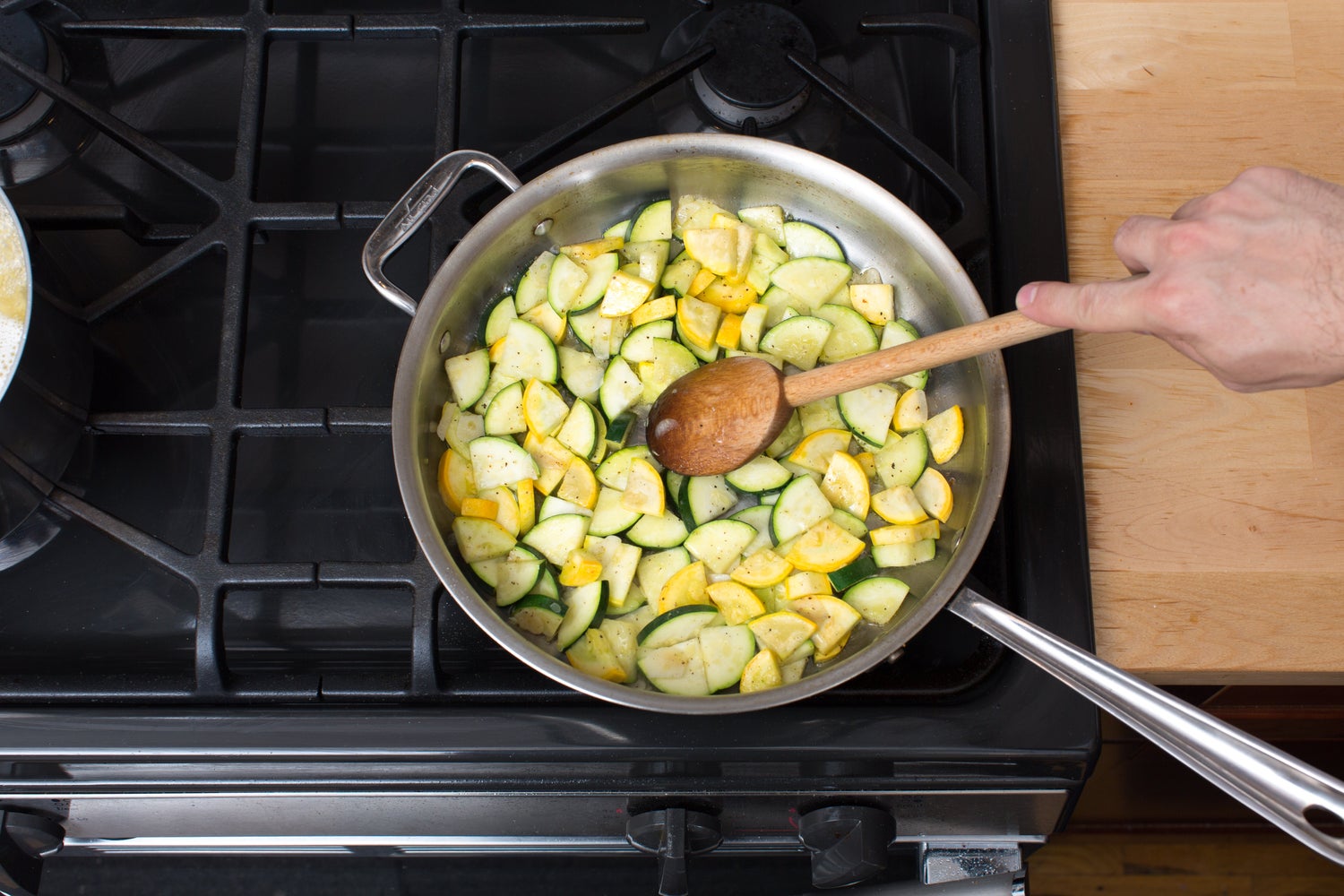 recipe-step-image-Cook the vegetables:}